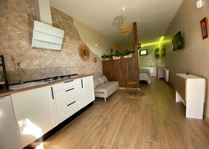 Casitas El Raso * Aldeamayor de San Martin